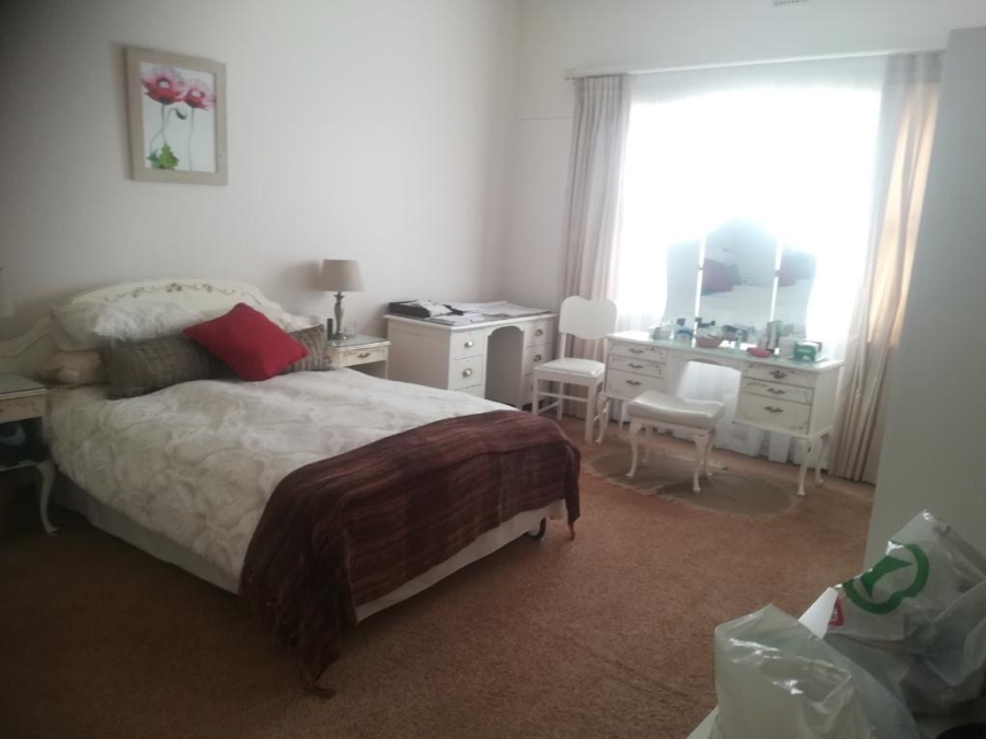 To Let 4 Bedroom Property for Rent in West Bank Eastern Cape